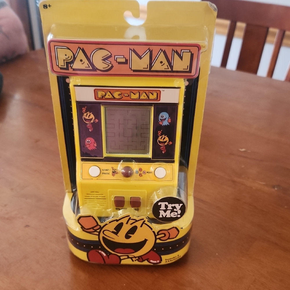 Yellow Handheld Console Pac-Man Edition - Picture 2 of 7